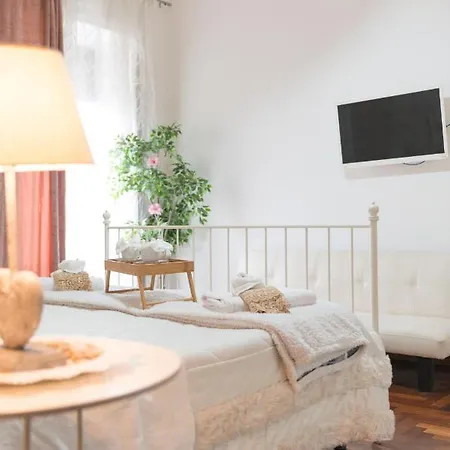 Bed & Breakfast Laetitia Guest House32 Aversa