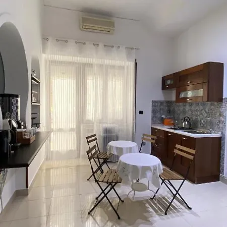 Bed & Breakfast Laetitia Guest House32