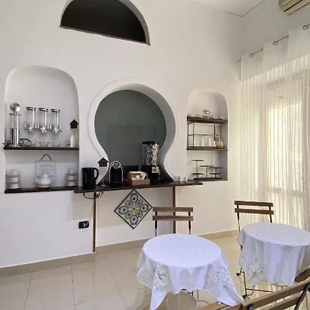 Laetitia Guest House32 Bed & Breakfast