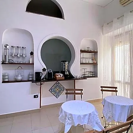 Laetitia Guest House32 Bed & Breakfast