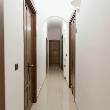 Laetitia Guest House32 Bed & Breakfast