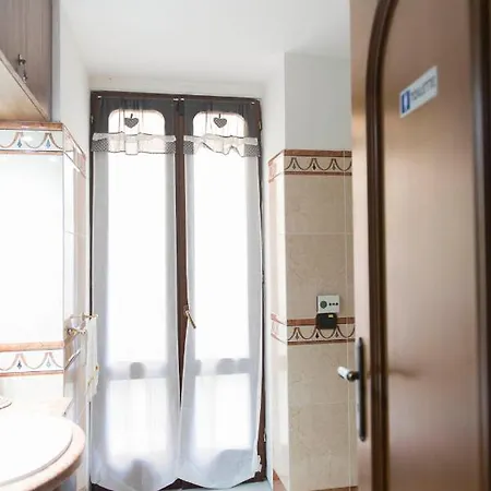 Laetitia Guest House32 Panzió